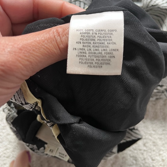 Anthropology (Elevenses) linen pants, perfect for summer! Dress it up or down! - Picture 2 of 7